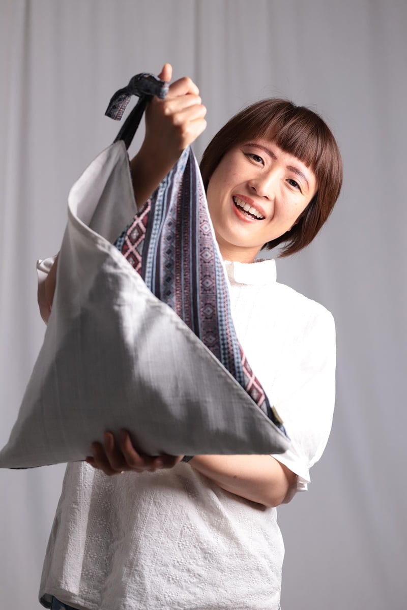 Make tote bags from old shirts